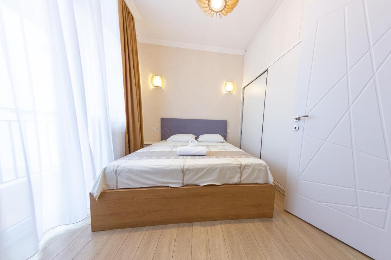 5 Apartment In One Boulding - Near Stadium Batumi Exteriér fotografie