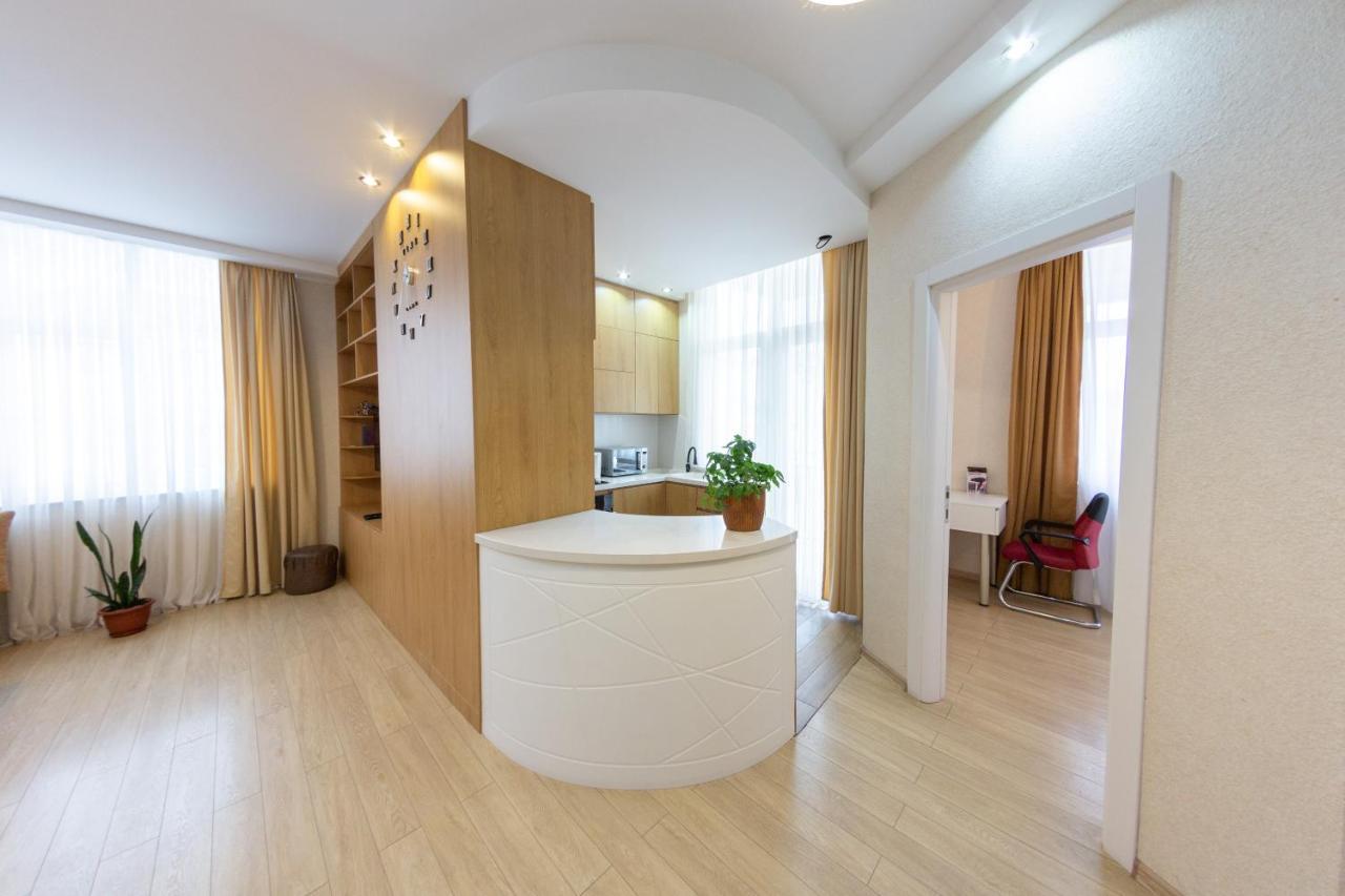 5 Apartment In One Boulding - Near Stadium Batumi Exteriér fotografie