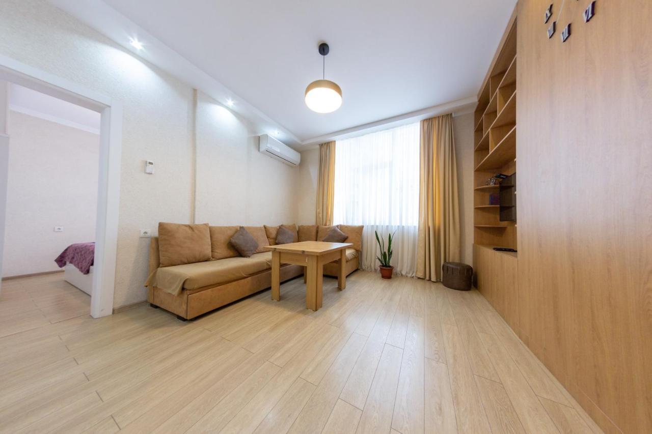 5 Apartment In One Boulding - Near Stadium Batumi Exteriér fotografie